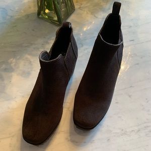 New Pedro Garcia Espana ankle boots. Brown suede.